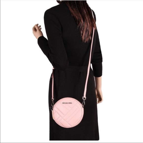 MK Quilted Pink Leather CrossBody Michael Kors - Picture 4 of 11